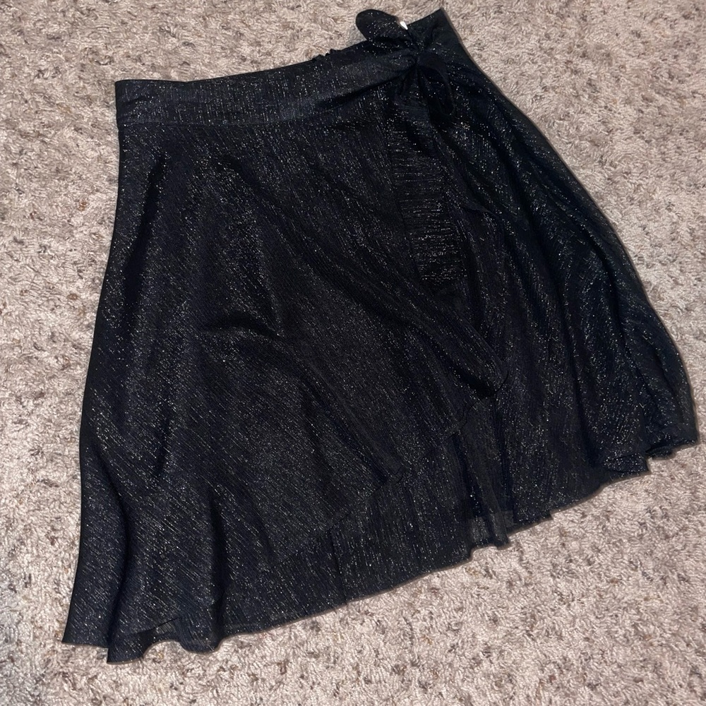 Black sparkly women’s skirt w/ bow sash
